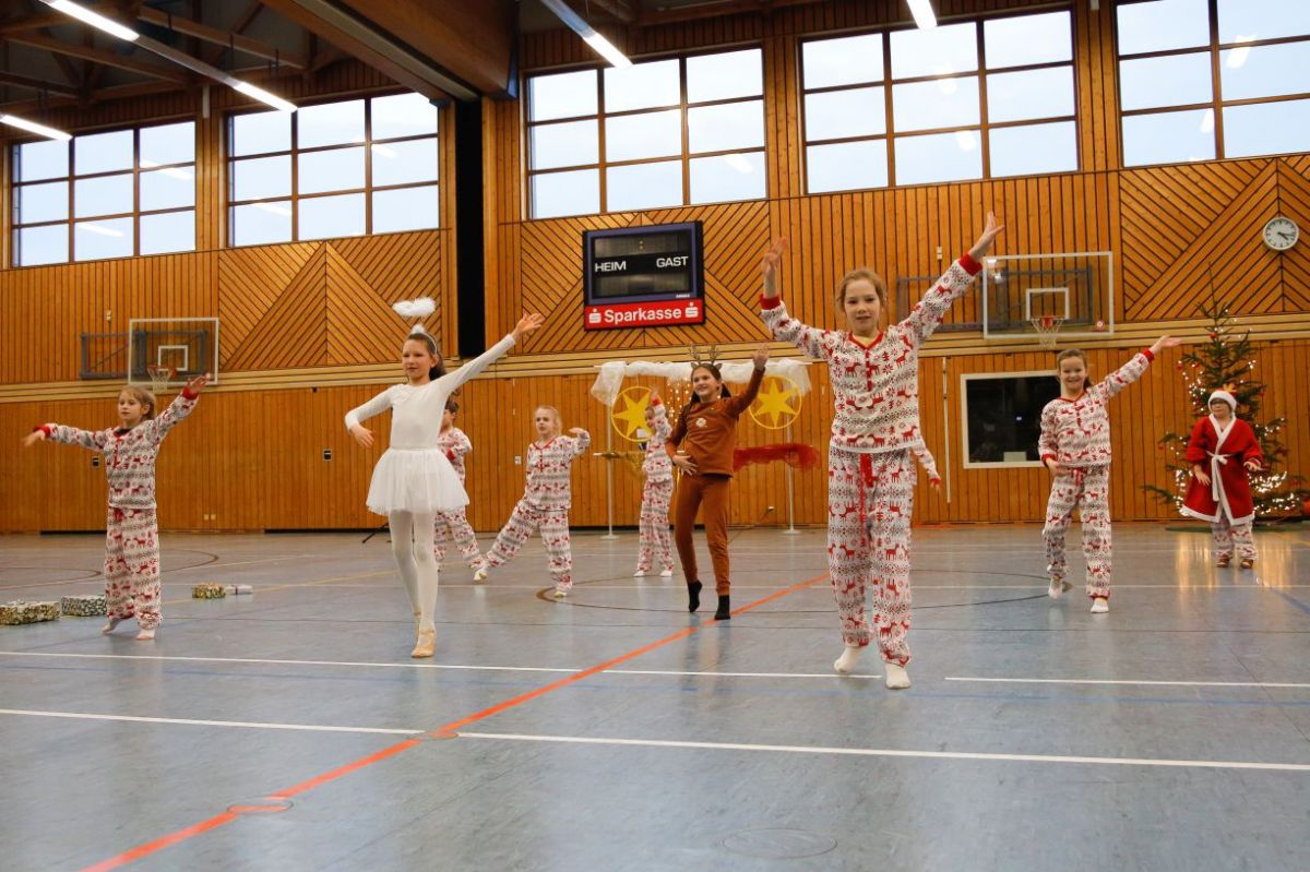 TVW_Weihn.Turnnachmittag_2022_0078
