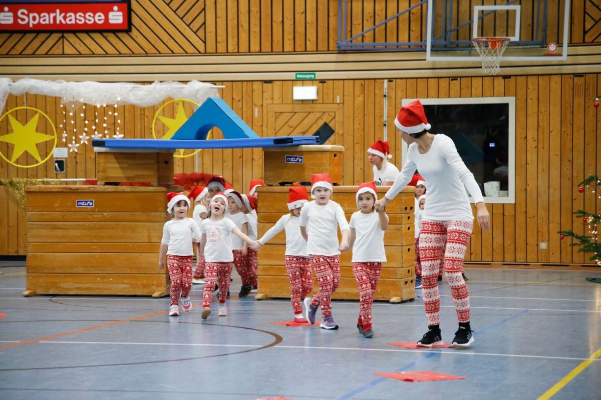 TVW_Weihn.Turnnachmittag_2022_0085